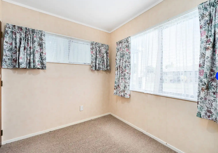 Charming 2BR Townhouse in Feilding - Photo 4