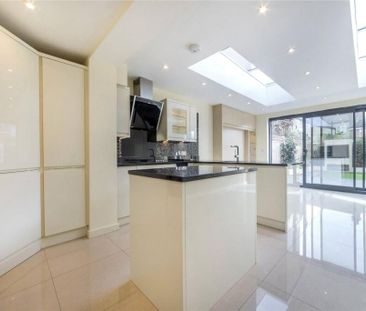 4 Bed Semi-Detached House, John Silkin Lane, SE8 - Photo 6