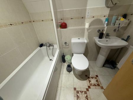 1 bedroom flat to rent - Photo 5