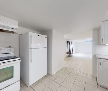 For Lease - 246 Elizabeth Street, Oshawa, Ontario - Photo 5