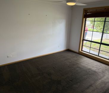 Spacious Family Living on 652m² - Photo 6