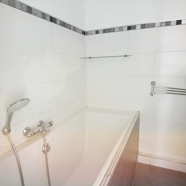 5 pièces - 76,77 m² - 4ème étage - Colocation non autorisée - Photo 1