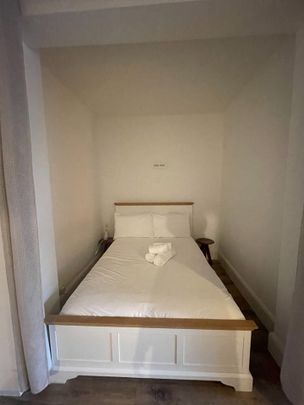 Studio Flat, Howitt Close, NW3 - Photo 1