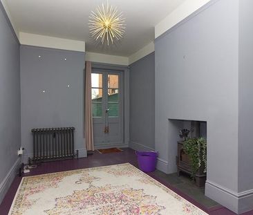 4 bedroom terraced house to rent - Photo 2