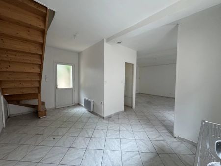 Location Maison 3 pièces 64 m2 à Fresnoy-le-Grand - Photo 3