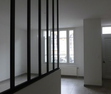 Maison de type 5 de 101 m2 environ avec extérieur, cave voutée et g... - Photo 1