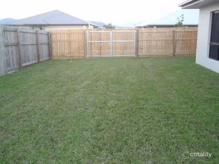 Family Home in Bohle Plains - Photo 2