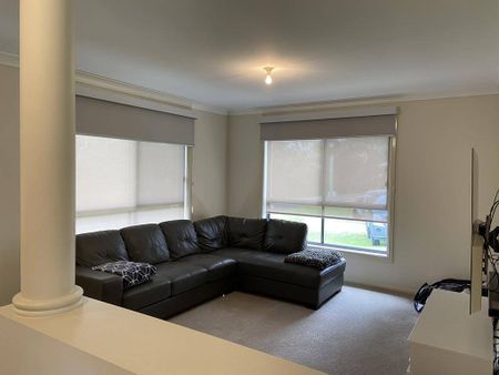 FAMILY HOME - Photo 2