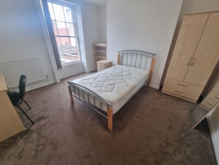 10 Bed Student Accommodation - Photo 4