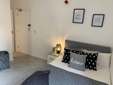 BEDROOM 7 – MEDIUM DOUBLE - Photo 2