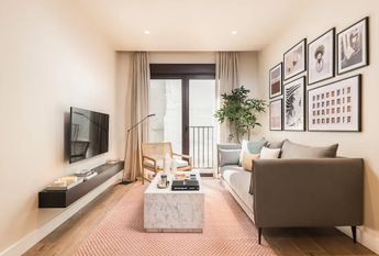 Calle de la Farmacia, Madrid, Community of Madrid 28004