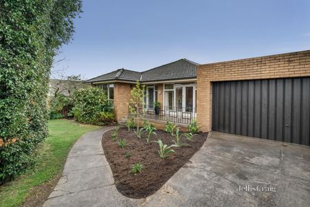 21 Murphy Road, Doncaster East - Photo 3