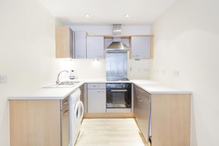 1 Bed Flat - Photo 3