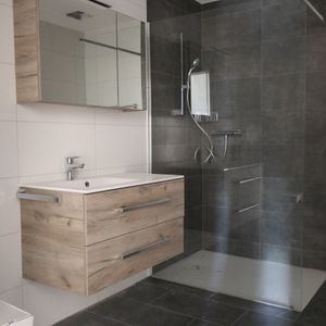 CHARMANT 3 ½ PIECES AU REZ - avec terrasse ! - Foto 2