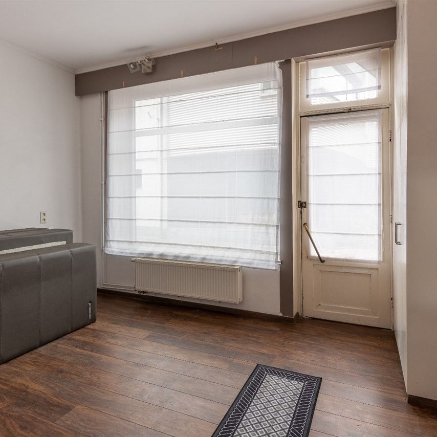 Ruime woning met 3 slaapkamers in het centrum. - Photo 1
