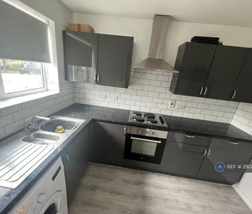 2 bedroom semi-detached house to rent - Photo 3