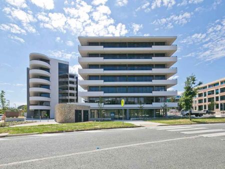 Beautiful 2 Bedroom Unit in the Heart of Canberra - Photo 2