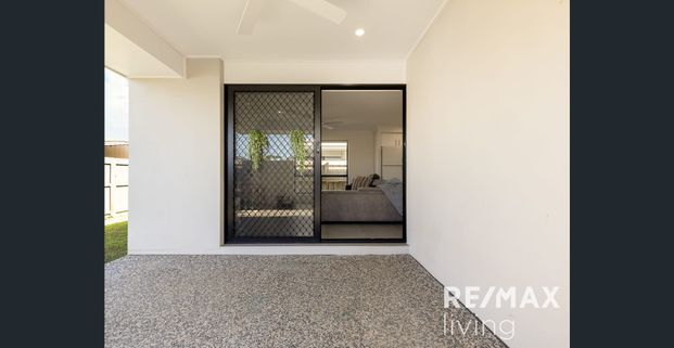 Modern 4-Bedroom Family Home in Riverbank Estate - Photo 1