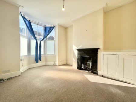 2 bedroom maisonette to rent - Photo 4