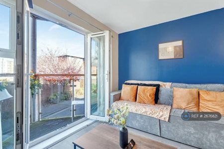 2 bedroom flat to rent - Photo 4