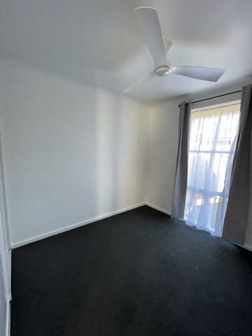 Modern Comfort and Easy Living with Gardener Included - Photo 4