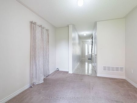 For Lease - 37 Aspen Hills Road, Brampton, Ontario - Photo 4