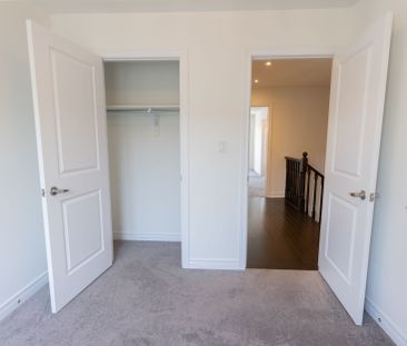 For Lease - 3 Steamboat Way, Whitby, Ontario - Photo 3