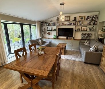 4 bedroom semi-detached house to rent - Photo 4