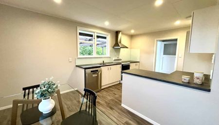 Sensational in Springfield - Photo 2