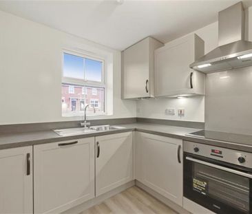 2 bedroom terraced house to rent - Photo 4