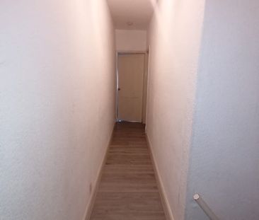 2 Bed Terraced House, Marshall Street, LE3 - Photo 3