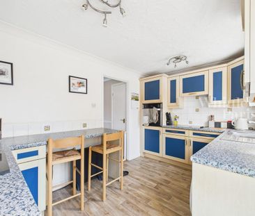 2 bedroom semi-detached house to rent - Photo 4