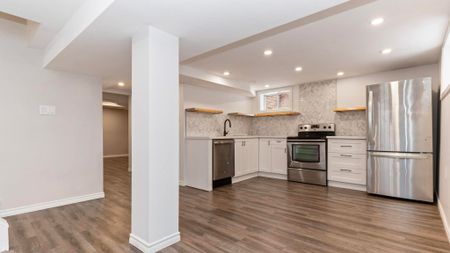 For Lease - 36 Bond Street, London South, Ontario - Photo 2