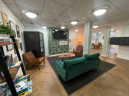 Studio Plus - Photo 1