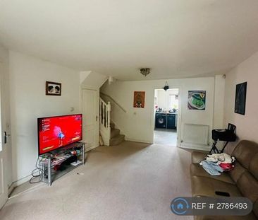 3 bedroom semi-detached house to rent - Photo 6