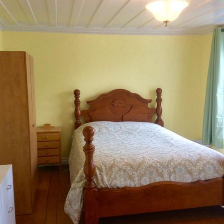 Moitie de 4 1/2 meublé à L’Islet-sur-mer, libre immédiatement. - Photo 4