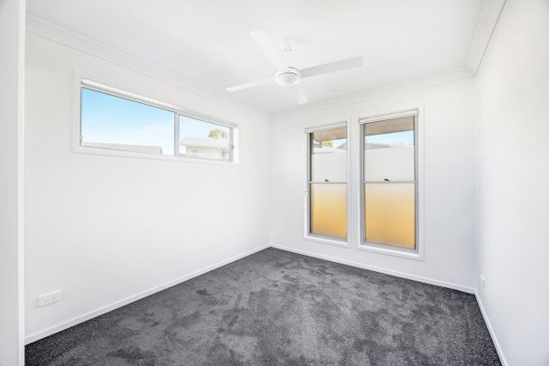 January 2026 - Brand New Townhouses to Rent at 'The Ridge Residences' Coomera - Photo 1