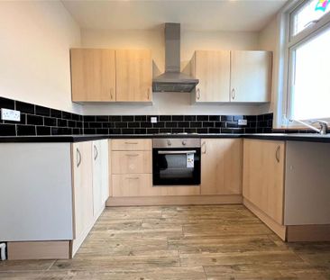 2 bedroom maisonette to rent - Photo 5