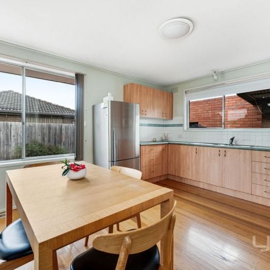 5 Gladstone Park Drive, Gladstone Park - Photo 1