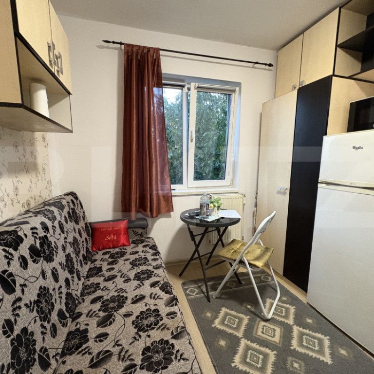 Garsoniera, etaj intermediar, zona Gruia - Fotografie 1