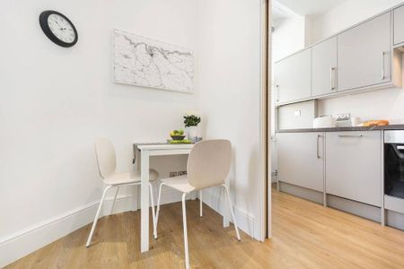 Studio to rent - Photo 2