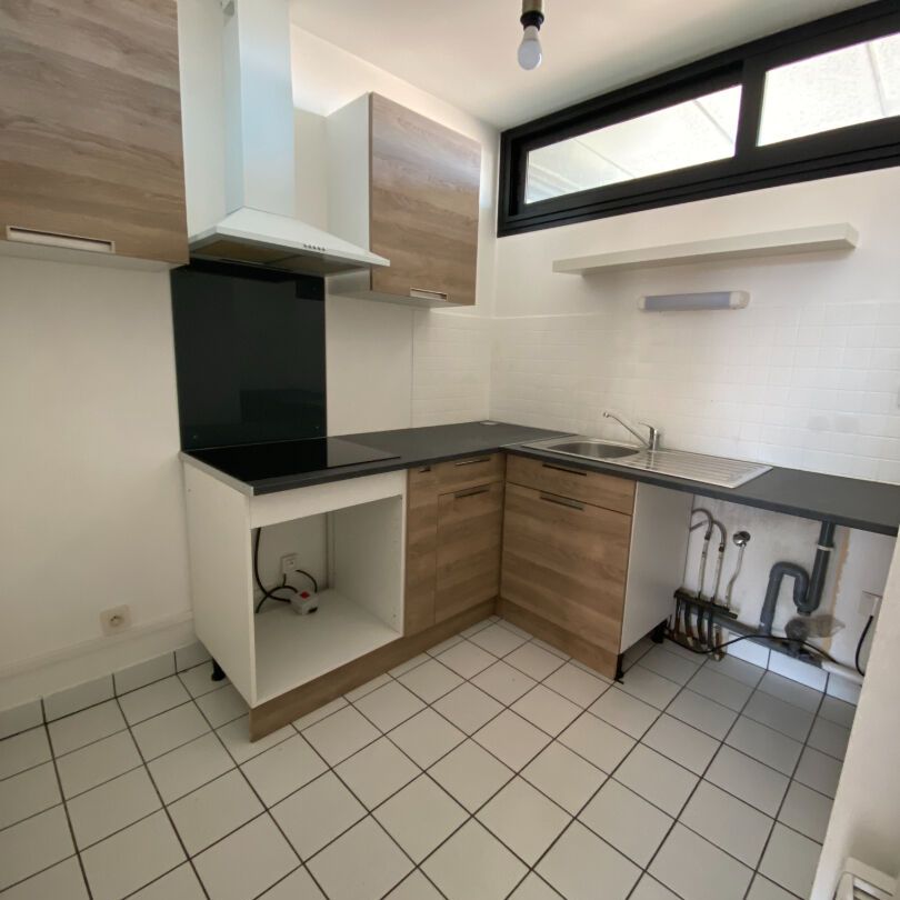 Location Appartement 2 pièces 59m² - Photo 1