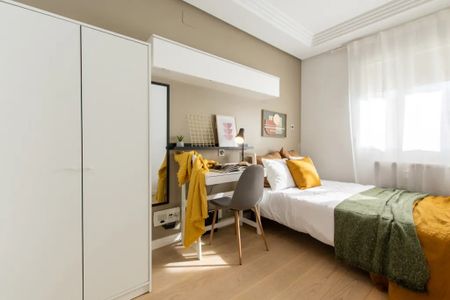 Calle del Alcalde Sáinz de Baranda, Madrid, Community of Madrid 28009 - Photo 3