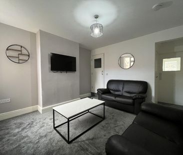 4 bedroom house to rent - Photo 1