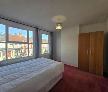 4 bedroom terraced house to rent - Photo 1