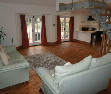 1 bedroom barn conversion to rent - Photo 1