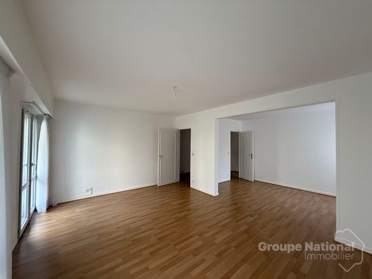 T4 AVEC BALCON : RESIDENCE DU PARC, - Photo 1