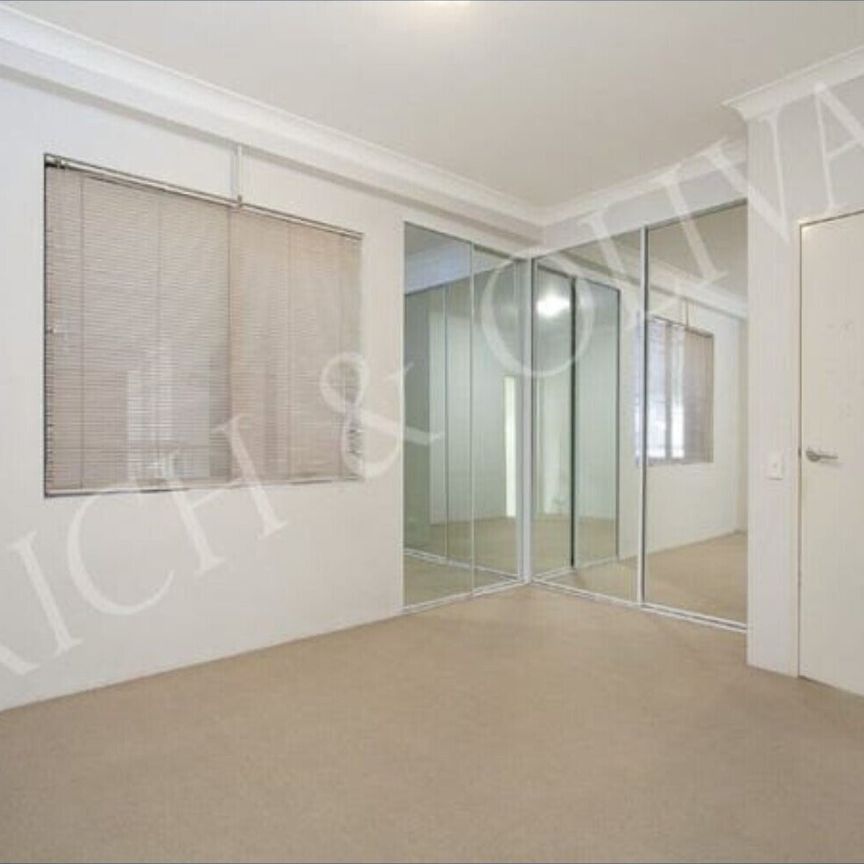 Burwood - Photo 1