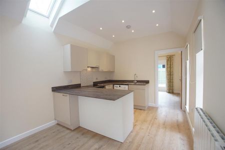 1 bedroom semi-detached bungalow to rent - Photo 4