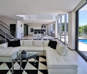 5 bedroom luxury Townhouse for rent in Marbella, Andalusia - Photo 6